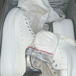Alexander McQueen worn a few times
